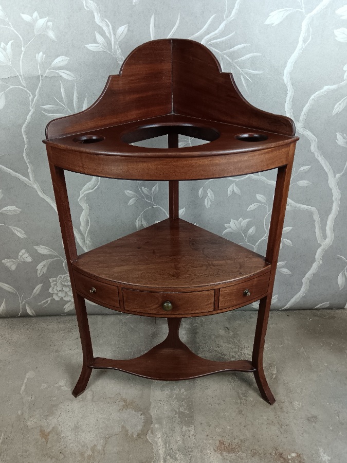 Georgian Mahogany Corner Washstand (3).jpg
